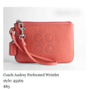 NWT~ Coach Aubrey Wristlet